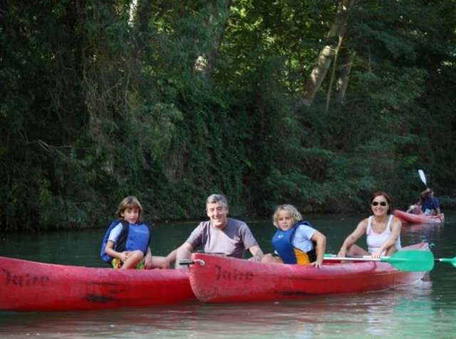  Dia da família em canoa 